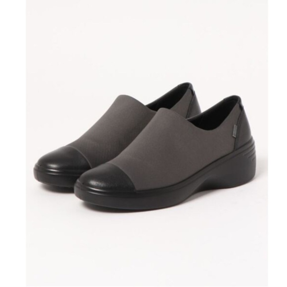 ECCO Gore-Tex Slip On Shoes Women's Size 7 Wide Width Black Wedge